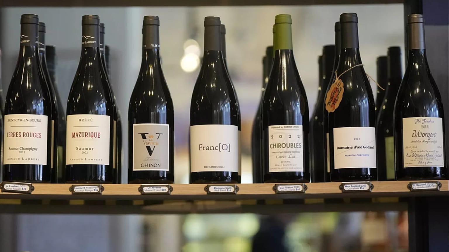 US President Donald Trump has threatened to impose 200% tariffs on French wine.